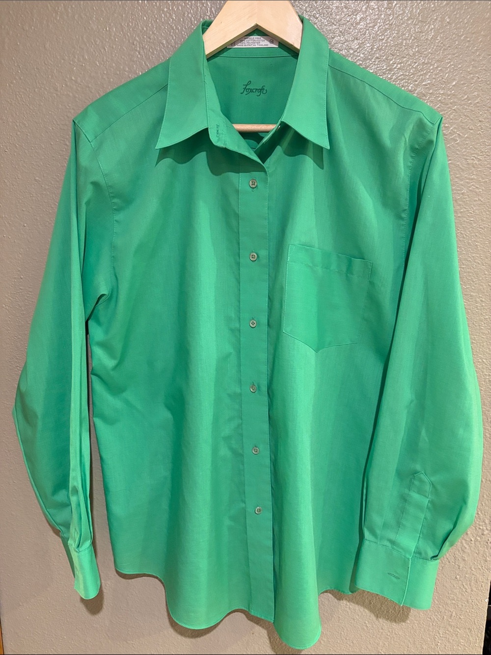 Foxcroft Woman’s Size 14 Bright Green Wrinkle-Free Long Sleeve Button-Down Shirt